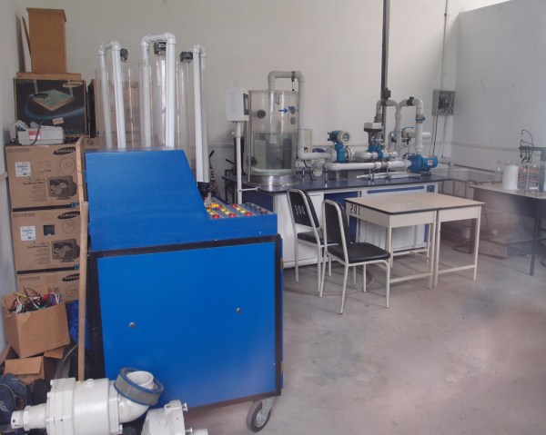 One of the many labs, this one for fluid dynamics research. One of the many labs, this one for fluid dynamics research.