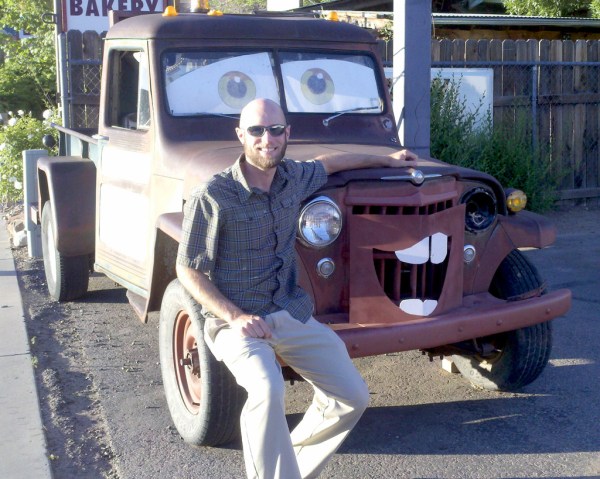 Mater says "Hi!' Tayt!