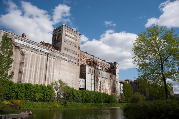 Silo #5, a waterfront landmark and invitation to trespass that was difficult to turn down.