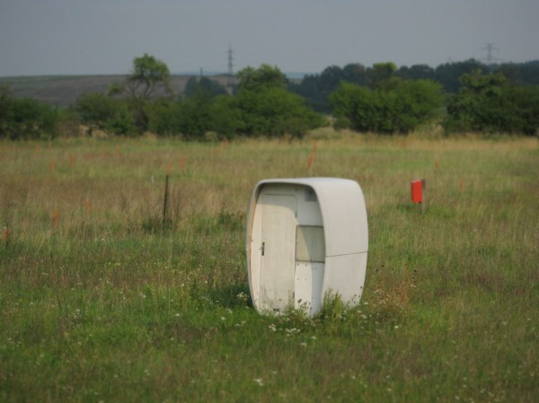 Studio apartment for rent with beautiful back yard.