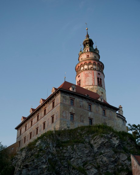The main castle tower rising 86 m (282 ft) above the Vltava River.